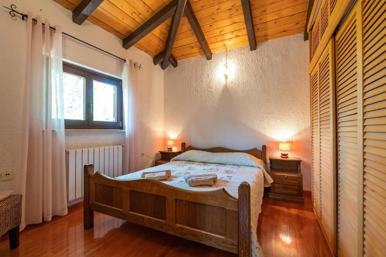 Family Friendly House With A Swimming Pool Sveti Lovrec, Central Istria - Sredisnja Istra - 14432 Sveti Lovrec Pazenaticki