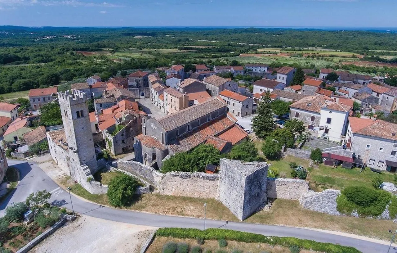 Holiday home Family Friendly House With A Swimming Pool Sveti Lovrec, Central Istria - Sredisnja Istra - 14432 Sveti Lovrec Pazenaticki